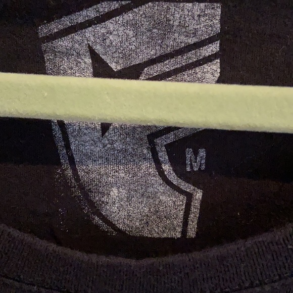 Famous stars and straps shirt medium - Picture 2 of 3